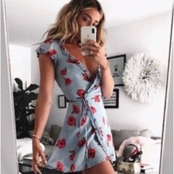 Reformation Mini Wrap Dress - Lola print - Picture 9 of 9